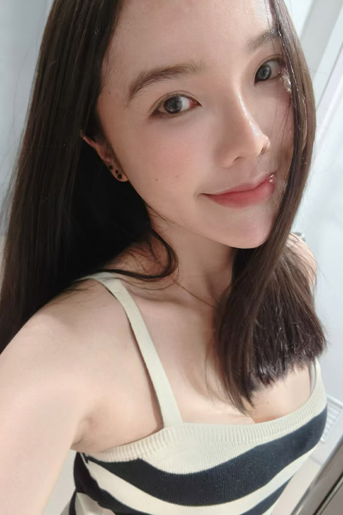 4576女孩.jpg